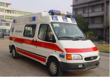 钟山县救护车租赁